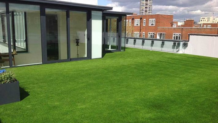 fake grass for patio Vivilawn project (1)